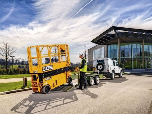 Аренда ножничного подъемника JCB S2032E