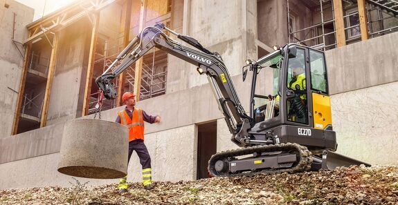 Аренда гусеничного экскаватора VOLVO EC27D