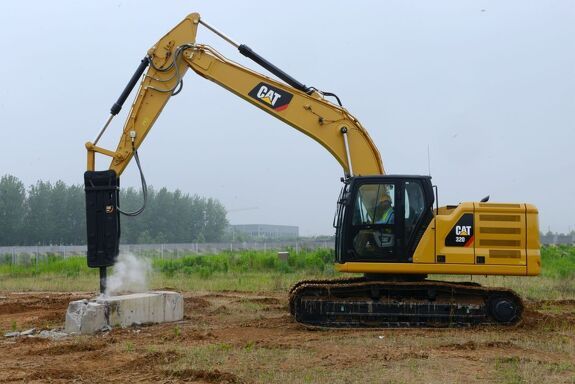 Аренда гусеничного экскаватора CAT 320