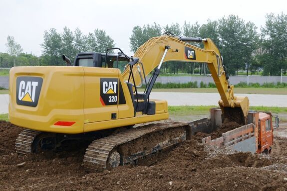 Аренда гусеничного экскаватора CAT 320