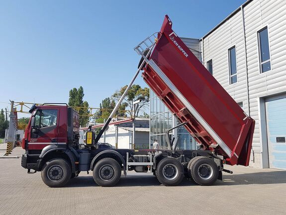 Аренда самосвала IVECO Trakker AD410T41